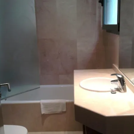 Llenaire * פוינסה